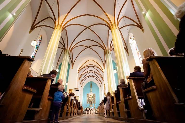 fotografia slubna slask, fotografia slubna zory, zdjecia slubne zory, fotograf slubny zory, zdjecia slubne piekary, fotografia slubna piekary, zdjecia slubne bielsko, wesele w rezydencji luxury piekary, fotograf slubny bielsko, hotel rezydencja luxury piekary, zdjecia slubne slask, Kościół Św. Ap. Filipa i Jakuba, wesele w hotelu w piekarach, zdjecia slubne katowice, dwoch fotografow na slub, fotografia slubna krakow, fotograf slubny katowice