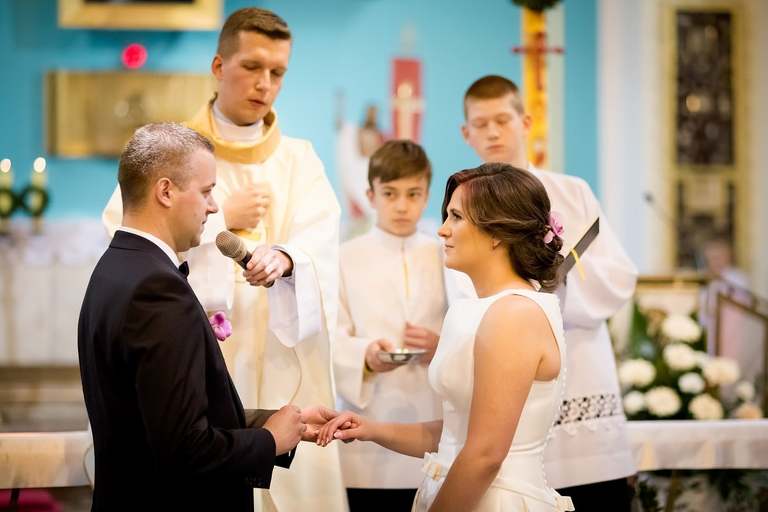 fotografia slubna slask, fotografia slubna zory, zdjecia slubne zory, fotograf slubny zory, zdjecia slubne piekary, fotografia slubna piekary, zdjecia slubne bielsko, wesele w rezydencji luxury piekary, fotograf slubny bielsko, hotel rezydencja luxury piekary, zdjecia slubne slask, Kościół Św. Ap. Filipa i Jakuba, wesele w hotelu w piekarach, zdjecia slubne katowice, dwoch fotografow na slub, fotografia slubna krakow, fotograf slubny katowice