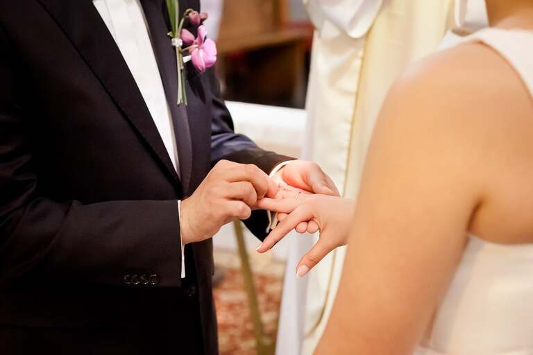 fotografia slubna slask, fotografia slubna zory, zdjecia slubne zory, fotograf slubny zory, zdjecia slubne piekary, fotografia slubna piekary, zdjecia slubne bielsko, wesele w rezydencji luxury piekary, fotograf slubny bielsko, hotel rezydencja luxury piekary, zdjecia slubne slask, Kościół Św. Ap. Filipa i Jakuba, wesele w hotelu w piekarach, zdjecia slubne katowice, dwoch fotografow na slub, fotografia slubna krakow, fotograf slubny katowice