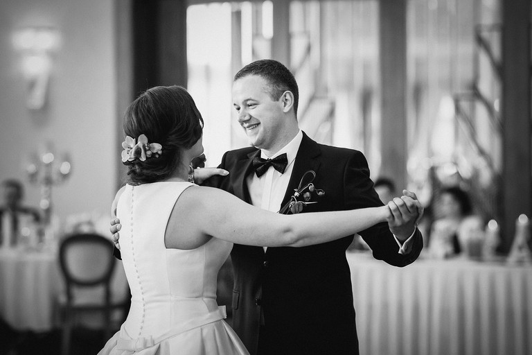 fotografia slubna slask, fotografia slubna zory, zdjecia slubne zory, fotograf slubny zory, zdjecia slubne piekary, fotografia slubna piekary, zdjecia slubne bielsko, wesele w rezydencji luxury piekary, fotograf slubny bielsko, hotel rezydencja luxury piekary, zdjecia slubne slask, Kościół Św. Ap. Filipa i Jakuba, wesele w hotelu w piekarach, zdjecia slubne katowice, dwoch fotografow na slub, fotografia slubna krakow, fotograf slubny katowice