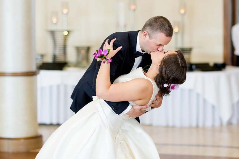 fotografia slubna slask, fotografia slubna zory, zdjecia slubne zory, fotograf slubny zory, zdjecia slubne piekary, fotografia slubna piekary, zdjecia slubne bielsko, wesele w rezydencji luxury piekary, fotograf slubny bielsko, hotel rezydencja luxury piekary, zdjecia slubne slask, Kościół Św. Ap. Filipa i Jakuba, wesele w hotelu w piekarach, zdjecia slubne katowice, dwoch fotografow na slub, fotografia slubna krakow, fotograf slubny katowice