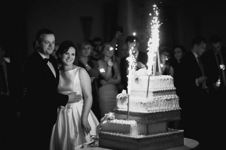 fotografia slubna slask, fotografia slubna zory, zdjecia slubne zory, fotograf slubny zory, zdjecia slubne piekary, fotografia slubna piekary, zdjecia slubne bielsko, wesele w rezydencji luxury piekary, fotograf slubny bielsko, hotel rezydencja luxury piekary, zdjecia slubne slask, Kościół Św. Ap. Filipa i Jakuba, wesele w hotelu w piekarach, zdjecia slubne katowice, dwoch fotografow na slub, fotografia slubna krakow, fotograf slubny katowice