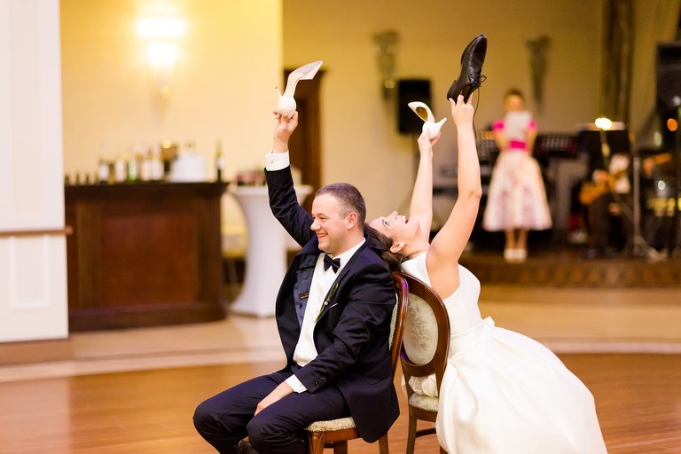 fotografia slubna slask, fotografia slubna zory, zdjecia slubne zory, fotograf slubny zory, zdjecia slubne piekary, fotografia slubna piekary, zdjecia slubne bielsko, wesele w rezydencji luxury piekary, fotograf slubny bielsko, hotel rezydencja luxury piekary, zdjecia slubne slask, Kościół Św. Ap. Filipa i Jakuba, wesele w hotelu w piekarach, zdjecia slubne katowice, dwoch fotografow na slub, fotografia slubna krakow, fotograf slubny katowice