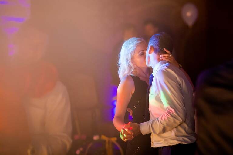 fotografia slubna slask, fotografia slubna katowice, zdjecia slubne katowice, fotograf slubny katowice, zdjecia slubne sosnowiec, fotografia slubna chorzow, zdjecia slubne bielsko, wesele shuma dabrowa gornicza, fotograf slubny bielsko, zdjecia slubne slask, wesele w shumie w dabrowie gorniczej, slub w kosciele podwyzszenia krzyza w sosnowcu, perfect moments, dwoch fotografow na slub, fotografia slubna krakow,