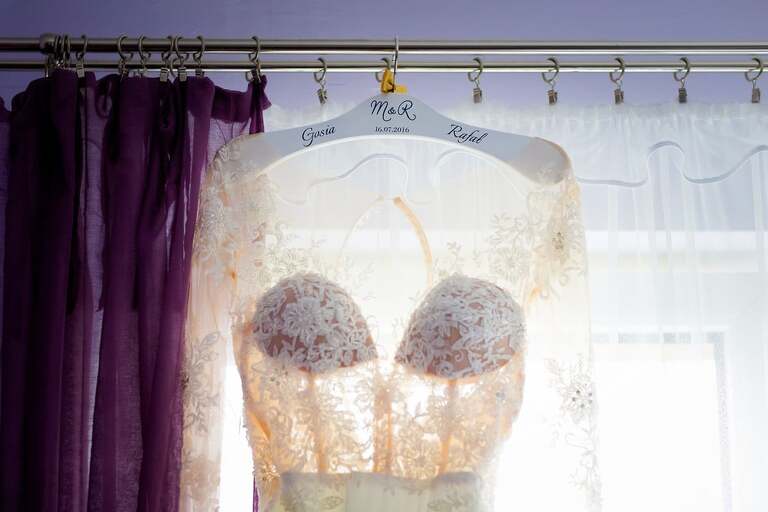 fotografia slubna slask, fotografia slubna katowice, zdjecia slubne katowice, fotograf slubny katowice, zdjecia slubne sosnowiec, fotografia slubna chorzow, zdjecia slubne bielsko, wesele shuma dabrowa gornicza, fotograf slubny bielsko, zdjecia slubne slask, wesele w shumie w dabrowie gorniczej, slub w kosciele podwyzszenia krzyza w sosnowcu, perfect moments, dwoch fotografow na slub, fotografia slubna krakow,