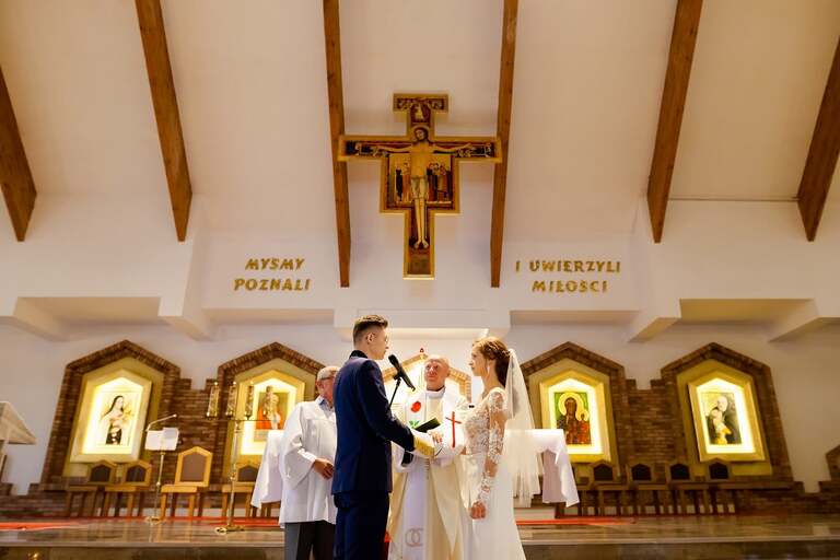 fotografia slubna slask, fotografia slubna katowice, zdjecia slubne katowice, fotograf slubny katowice, zdjecia slubne sosnowiec, fotografia slubna chorzow, zdjecia slubne bielsko, wesele shuma dabrowa gornicza, fotograf slubny bielsko, zdjecia slubne slask, wesele w shumie w dabrowie gorniczej, slub w kosciele podwyzszenia krzyza w sosnowcu, perfect moments, dwoch fotografow na slub, fotografia slubna krakow,