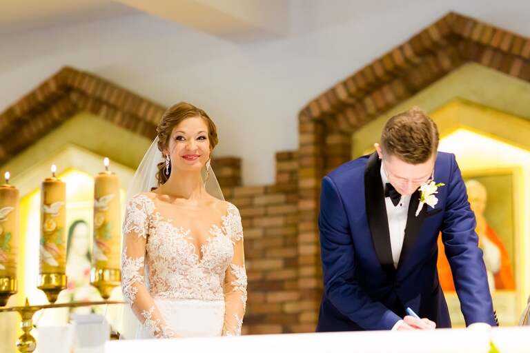 fotografia slubna slask, fotografia slubna katowice, zdjecia slubne katowice, fotograf slubny katowice, zdjecia slubne sosnowiec, fotografia slubna chorzow, zdjecia slubne bielsko, wesele shuma dabrowa gornicza, fotograf slubny bielsko, zdjecia slubne slask, wesele w shumie w dabrowie gorniczej, slub w kosciele podwyzszenia krzyza w sosnowcu, perfect moments, dwoch fotografow na slub, fotografia slubna krakow,