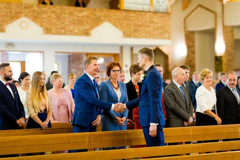 fotografia slubna slask, fotografia slubna katowice, zdjecia slubne katowice, fotograf slubny katowice, zdjecia slubne sosnowiec, fotografia slubna chorzow, zdjecia slubne bielsko, wesele shuma dabrowa gornicza, fotograf slubny bielsko, zdjecia slubne slask, wesele w shumie w dabrowie gorniczej, slub w kosciele podwyzszenia krzyza w sosnowcu, perfect moments, dwoch fotografow na slub, fotografia slubna krakow,