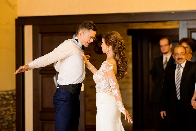 fotografia slubna slask, fotografia slubna katowice, zdjecia slubne katowice, fotograf slubny katowice, zdjecia slubne sosnowiec, fotografia slubna chorzow, zdjecia slubne bielsko, wesele shuma dabrowa gornicza, fotograf slubny bielsko, zdjecia slubne slask, wesele w shumie w dabrowie gorniczej, slub w kosciele podwyzszenia krzyza w sosnowcu, perfect moments, dwoch fotografow na slub, fotografia slubna krakow,