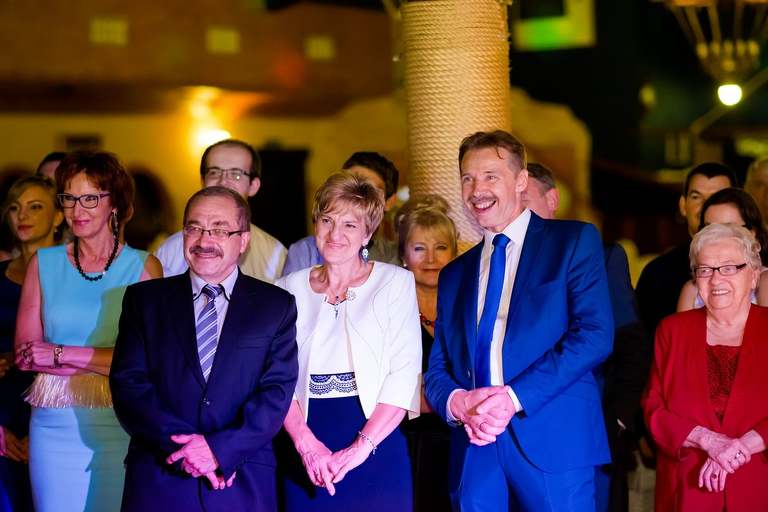 fotografia slubna slask, fotografia slubna katowice, zdjecia slubne katowice, fotograf slubny katowice, zdjecia slubne sosnowiec, fotografia slubna chorzow, zdjecia slubne bielsko, wesele shuma dabrowa gornicza, fotograf slubny bielsko, zdjecia slubne slask, wesele w shumie w dabrowie gorniczej, slub w kosciele podwyzszenia krzyza w sosnowcu, perfect moments, dwoch fotografow na slub, fotografia slubna krakow,