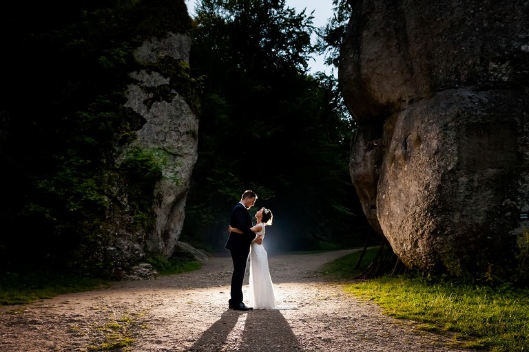 plener slubny ojcow, sesja slubna ojcow, plener slubny w ojcowie, sesja slubna w ojcowie, sesja w ojcowskim parku narodowym, sesja slubna krakow, plener slubny krakow, sesja slubna na skalkach, romantyczna sesja slubna slask, fotografia slubna czestochowa, zdjecia slubne ojcow, fotografia ślubna Kraków, fotografia ślubna śląsk, zdjęcia ślubne kraków, fotograf ślubny śląsk, dwóch fotografów na ślub, fotograf czechowice, zdjęcia ślubne bielsko, fotografia ślubna bielsko, www.magiaobrazu.com, Anna i Jacek Bieniek,