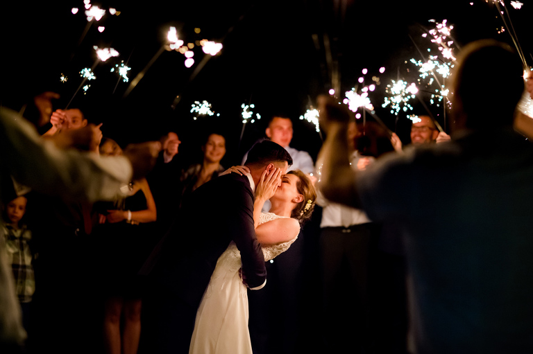 fotografia slubna bielsko, zdjecia slubne bielsko, fotograf slubny slask, slub w kosciele w kobielicach, wesele w karczmie kuban goczalkowice, wesele w goczalkowicach, fotografia slubna katowice, zdjecia slubne katowice, zdjecia slubne zywiec, fotografia slubna, zdjecia slubne bielsko, fotograf slubny bielsko, fotograf slubny cieszyn, fotografia slubna cieszyn, www.magiaobrazu.com, zdjecia slubne czechowice, fotografia slubna slask, zdjecia slubne zywiec, zdjecia slubne cieszyn, dwoch fotografow na slub, zdjecia slubne slask,