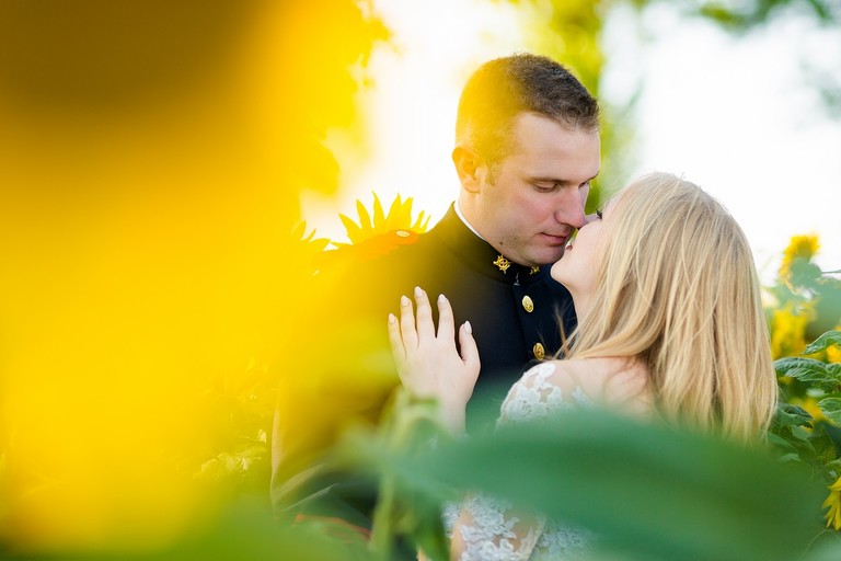 plener slubny na jurze, sesja slubna na jurze, plener slubny skalki slask, sesja slubna na skalkach slask, fotografia slubna slask, zdjecia slubne slask, fotografia slubna katowice, zdjecia slubne katowice, romantyczna sesja slubna slask, fotografia slubna czestochowa, zdjecia slubne zawiercie, zdjecia slubne bielsko, fotograf slubny katowice, zdjecia slubne katowice, fotografia slubna bielsko, oryginalny plener slubny, oryginalna sesja slubna, sesja slubna z autem, www.magiaobrazu.com, Anna i Jacek Bieniek,