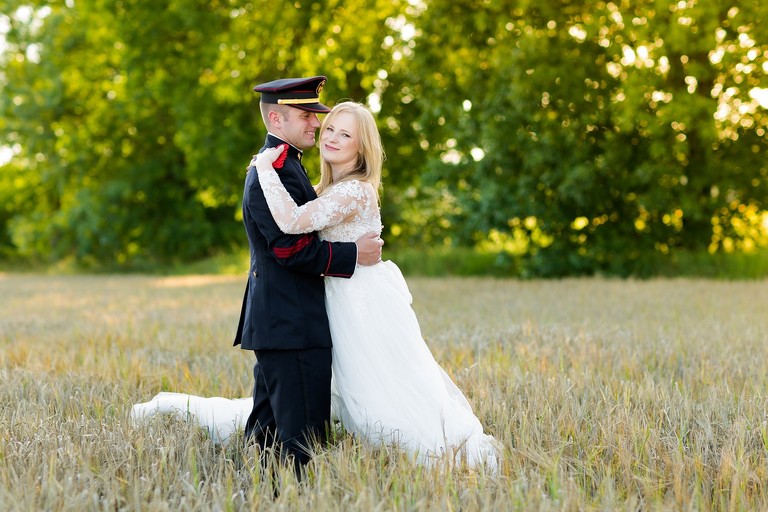 plener slubny na jurze, sesja slubna na jurze, plener slubny skalki slask, sesja slubna na skalkach slask, fotografia slubna slask, zdjecia slubne slask, fotografia slubna katowice, zdjecia slubne katowice, romantyczna sesja slubna slask, fotografia slubna czestochowa, zdjecia slubne zawiercie, zdjecia slubne bielsko, fotograf slubny katowice, zdjecia slubne katowice, fotografia slubna bielsko, oryginalny plener slubny, oryginalna sesja slubna, sesja slubna z autem, www.magiaobrazu.com, Anna i Jacek Bieniek,