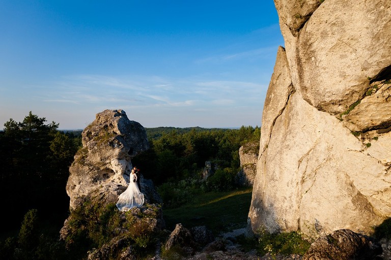 plener slubny na jurze, sesja slubna na jurze, plener slubny skalki slask, sesja slubna na skalkach slask, fotografia slubna slask, zdjecia slubne slask, fotografia slubna katowice, zdjecia slubne katowice, romantyczna sesja slubna slask, fotografia slubna czestochowa, zdjecia slubne zawiercie, zdjecia slubne bielsko, fotograf slubny katowice, zdjecia slubne katowice, fotografia slubna bielsko, oryginalny plener slubny, oryginalna sesja slubna, sesja slubna z autem, www.magiaobrazu.com, Anna i Jacek Bieniek,