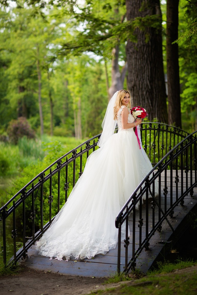 sesja slubna w Mosznej, plener slubny Moszna, sesja slubna na zamku, plener slubny w palacu, www.magiaobrazu.com, fotografia slubna w Mosznej, plener slubny w Krakowie, fotograf slubny Krakow, fotografowie slubni, fotograf malopolska, sesja plenerowa, klimatyczna sesja slubna, plener w Mosznej, Zamek w Mosznej, oryginalna sesja slubna, fotograf slubny slask, sesja slubna slask, zdjecia slubne opolskie, www.magiaobrazu.com, fotografia slubna, plener slubny na zamku, fotograf slubny Krakow, palac w mosznej, fotografowie slubni, fotograf mal‚opolska, sesja plenerowa, klimatyczna sesja slubna