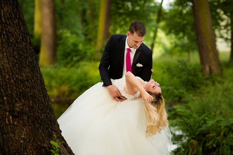 sesja slubna w Mosznej, plener slubny Moszna, sesja slubna na zamku, plener slubny w palacu, www.magiaobrazu.com, fotografia slubna w Mosznej, plener slubny w Krakowie, fotograf slubny Krakow, fotografowie slubni, fotograf malopolska, sesja plenerowa, klimatyczna sesja slubna, plener w Mosznej, Zamek w Mosznej, oryginalna sesja slubna, fotograf slubny slask, sesja slubna slask, zdjecia slubne opolskie, www.magiaobrazu.com, fotografia slubna, plener slubny na zamku, fotograf slubny Krakow, palac w mosznej, fotografowie slubni, fotograf mal‚opolska, sesja plenerowa, klimatyczna sesja slubna