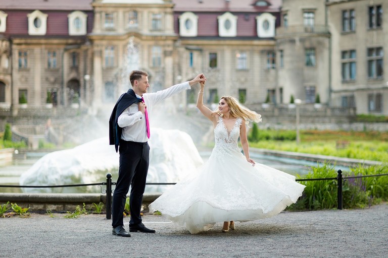 sesja slubna w Mosznej, plener slubny Moszna, sesja slubna na zamku, plener slubny w palacu, www.magiaobrazu.com, fotografia slubna w Mosznej, plener slubny w Krakowie, fotograf slubny Krakow, fotografowie slubni, fotograf malopolska, sesja plenerowa, klimatyczna sesja slubna, plener w Mosznej, Zamek w Mosznej, oryginalna sesja slubna, fotograf slubny slask, sesja slubna slask, zdjecia slubne opolskie, www.magiaobrazu.com, fotografia slubna, plener slubny na zamku, fotograf slubny Krakow, palac w mosznej, fotografowie slubni, fotograf mal‚opolska, sesja plenerowa, klimatyczna sesja slubna