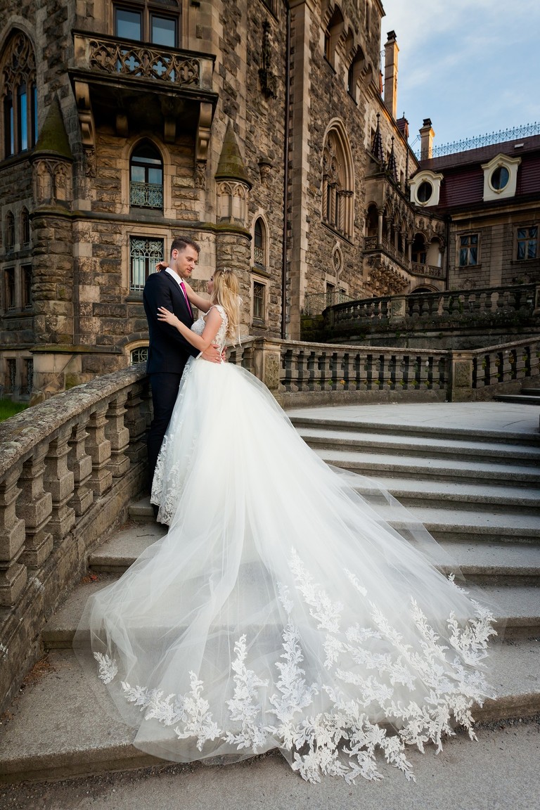 sesja slubna w Mosznej, plener slubny Moszna, sesja slubna na zamku, plener slubny w palacu, www.magiaobrazu.com, fotografia slubna w Mosznej, plener slubny w Krakowie, fotograf slubny Krakow, fotografowie slubni, fotograf malopolska, sesja plenerowa, klimatyczna sesja slubna, plener w Mosznej, Zamek w Mosznej, oryginalna sesja slubna, fotograf slubny slask, sesja slubna slask, zdjecia slubne opolskie, www.magiaobrazu.com, fotografia slubna, plener slubny na zamku, fotograf slubny Krakow, palac w mosznej, fotografowie slubni, fotograf mal‚opolska, sesja plenerowa, klimatyczna sesja slubna