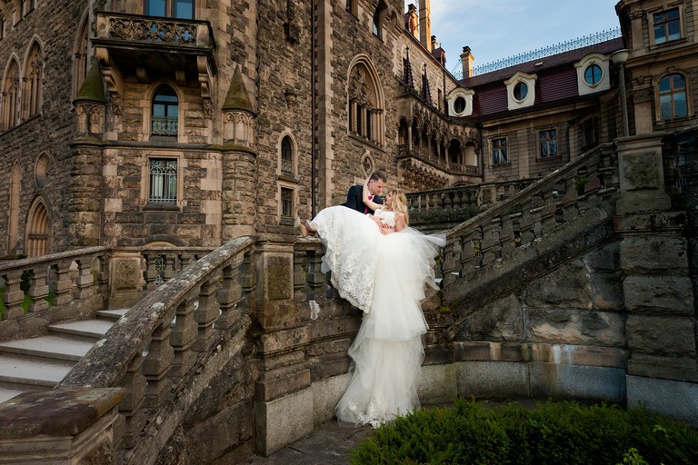 sesja slubna w Mosznej, plener slubny Moszna, sesja slubna na zamku, plener slubny w palacu, www.magiaobrazu.com, fotografia slubna w Mosznej, plener slubny w Krakowie, fotograf slubny Krakow, fotografowie slubni, fotograf malopolska, sesja plenerowa, klimatyczna sesja slubna, plener w Mosznej, Zamek w Mosznej, oryginalna sesja slubna, fotograf slubny slask, sesja slubna slask, zdjecia slubne opolskie, www.magiaobrazu.com, fotografia slubna, plener slubny na zamku, fotograf slubny Krakow, palac w mosznej, fotografowie slubni, fotograf mal‚opolska, sesja plenerowa, klimatyczna sesja slubna