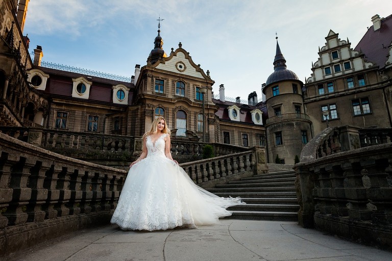 sesja slubna w Mosznej, plener slubny Moszna, sesja slubna na zamku, plener slubny w palacu, www.magiaobrazu.com, fotografia slubna w Mosznej, plener slubny w Krakowie, fotograf slubny Krakow, fotografowie slubni, fotograf malopolska, sesja plenerowa, klimatyczna sesja slubna, plener w Mosznej, Zamek w Mosznej, oryginalna sesja slubna, fotograf slubny slask, sesja slubna slask, zdjecia slubne opolskie, www.magiaobrazu.com, fotografia slubna, plener slubny na zamku, fotograf slubny Krakow, palac w mosznej, fotografowie slubni, fotograf mal‚opolska, sesja plenerowa, klimatyczna sesja slubna