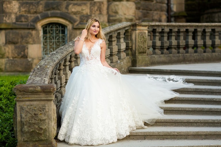 sesja slubna w Mosznej, plener slubny Moszna, sesja slubna na zamku, plener slubny w palacu, www.magiaobrazu.com, fotografia slubna w Mosznej, plener slubny w Krakowie, fotograf slubny Krakow, fotografowie slubni, fotograf malopolska, sesja plenerowa, klimatyczna sesja slubna, plener w Mosznej, Zamek w Mosznej, oryginalna sesja slubna, fotograf slubny slask, sesja slubna slask, zdjecia slubne opolskie, www.magiaobrazu.com, fotografia slubna, plener slubny na zamku, fotograf slubny Krakow, palac w mosznej, fotografowie slubni, fotograf mal‚opolska, sesja plenerowa, klimatyczna sesja slubna