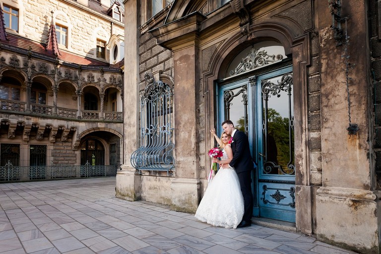 sesja slubna w Mosznej, plener slubny Moszna, sesja slubna na zamku, plener slubny w palacu, www.magiaobrazu.com, fotografia slubna w Mosznej, plener slubny w Krakowie, fotograf slubny Krakow, fotografowie slubni, fotograf malopolska, sesja plenerowa, klimatyczna sesja slubna, plener w Mosznej, Zamek w Mosznej, oryginalna sesja slubna, fotograf slubny slask, sesja slubna slask, zdjecia slubne opolskie, www.magiaobrazu.com, fotografia slubna, plener slubny na zamku, fotograf slubny Krakow, palac w mosznej, fotografowie slubni, fotograf mal‚opolska, sesja plenerowa, klimatyczna sesja slubna