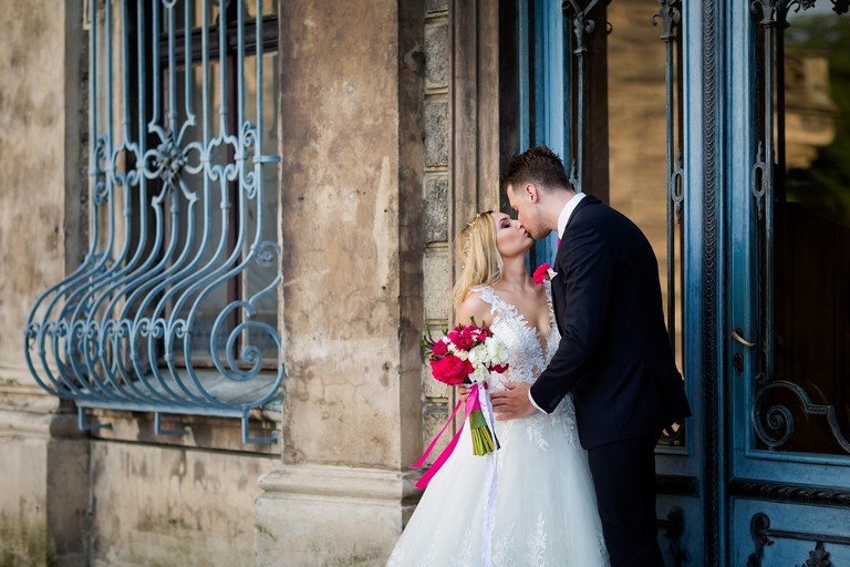 sesja slubna w Mosznej, plener slubny Moszna, sesja slubna na zamku, plener slubny w palacu, www.magiaobrazu.com, fotografia slubna w Mosznej, plener slubny w Krakowie, fotograf slubny Krakow, fotografowie slubni, fotograf malopolska, sesja plenerowa, klimatyczna sesja slubna, plener w Mosznej, Zamek w Mosznej, oryginalna sesja slubna, fotograf slubny slask, sesja slubna slask, zdjecia slubne opolskie, www.magiaobrazu.com, fotografia slubna, plener slubny na zamku, fotograf slubny Krakow, palac w mosznej, fotografowie slubni, fotograf mal‚opolska, sesja plenerowa, klimatyczna sesja slubna