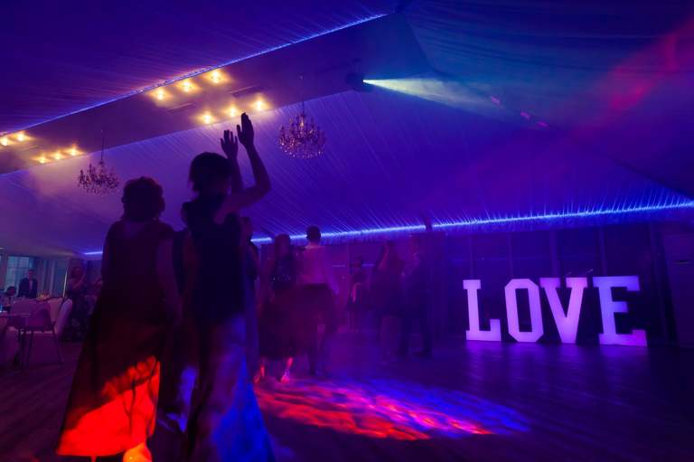 najlepsze zdjecia slubne, najpiekniejsze zdjecia slubne, fotografia slubna slask, zdjecia slubne slask, najlepszy fotograf slubny slask, plener slubny slask, sesje slubne slask, fotograf na slub slask, piekne fotografie slubne slask, dwoch fotografow na slub, fotografia weselna slask, fotografia weselna krakow, naturalna fotografia slubna, zdjecia slubne bielsko, fotograf slubny bielsko, fotografia slubna bielsko, zdjecia slubne krakow, fotografia slubna krakow, fotograf slubny krakow, oryginalna fotografia slubna, www.magiaobrazu.com, Anna i Jacek Bieniek,