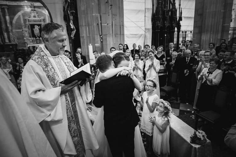 najlepsze zdjecia slubne, najpiekniejsze zdjecia slubne, fotografia slubna slask, zdjecia slubne slask, najlepszy fotograf slubny slask, plener slubny slask, sesje slubne slask, fotograf na slub slask, piekne fotografie slubne slask, dwoch fotografow na slub, fotografia weselna slask, fotografia weselna krakow, naturalna fotografia slubna, zdjecia slubne bielsko, fotograf slubny bielsko, fotografia slubna bielsko, zdjecia slubne krakow, fotografia slubna krakow, fotograf slubny krakow, oryginalna fotografia slubna, www.magiaobrazu.com, Anna i Jacek Bieniek,