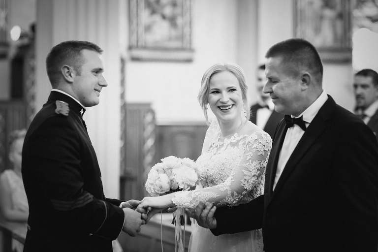 najlepsze zdjecia slubne, najpiekniejsze zdjecia slubne, fotografia slubna slask, zdjecia slubne slask, najlepszy fotograf slubny slask, plener slubny slask, sesje slubne slask, fotograf na slub slask, piekne fotografie slubne slask, dwoch fotografow na slub, fotografia weselna slask, fotografia weselna krakow, naturalna fotografia slubna, zdjecia slubne bielsko, fotograf slubny bielsko, fotografia slubna bielsko, zdjecia slubne krakow, fotografia slubna krakow, fotograf slubny krakow, oryginalna fotografia slubna, www.magiaobrazu.com, Anna i Jacek Bieniek,