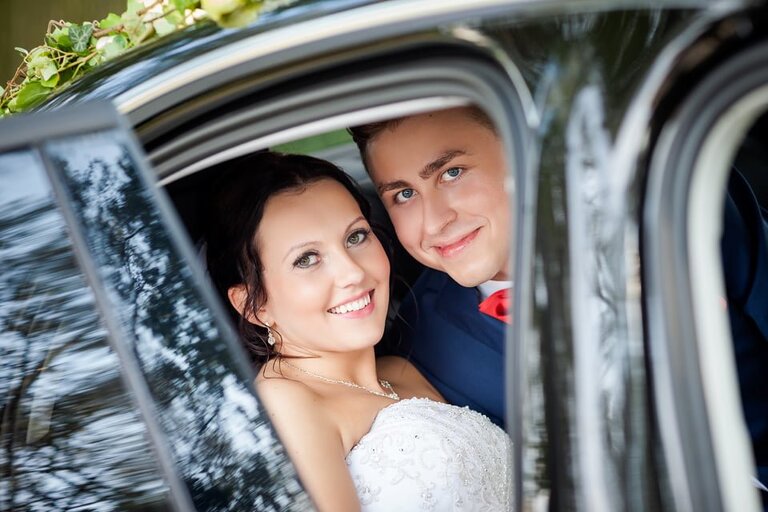 fotografia slubna, zdjecia slubne bielsko, fotograf slubny bielsko; www.magiaobrazu.com, zdjecia slubne bielsko, fotografia slubna slask, zdjecia slubne zywiec; karczma Kuban Goczałkowice; fotograf pszczyna; zdjecia slubne pszczyna; kosciol w wisle, dwoch fotografow na slub, zdjecia slubne pszczyna, wesele w karczmie kuban pszczyna