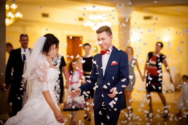 fotografia slubna, zdjecia slubne bielsko, fotograf slubny bielsko; www.magiaobrazu.com, zdjecia slubne bielsko, fotografia slubna slask, zdjecia slubne zywiec; karczma Kuban Goczałkowice; fotograf pszczyna; zdjecia slubne pszczyna; kosciol w wisle, dwoch fotografow na slub, zdjecia slubne pszczyna, wesele w karczmie kuban pszczyna