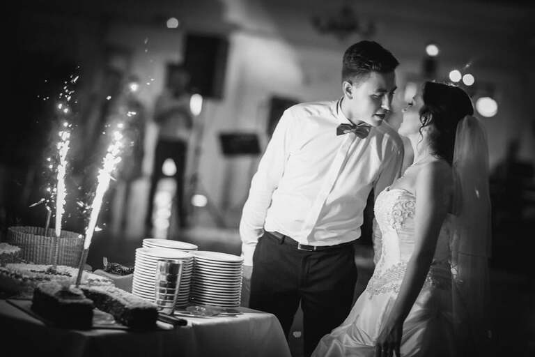 fotografia slubna, zdjecia slubne bielsko, fotograf slubny bielsko; www.magiaobrazu.com, zdjecia slubne bielsko, fotografia slubna slask, zdjecia slubne zywiec; karczma Kuban Goczałkowice; fotograf pszczyna; zdjecia slubne pszczyna; kosciol w wisle, dwoch fotografow na slub, zdjecia slubne pszczyna, wesele w karczmie kuban pszczyna