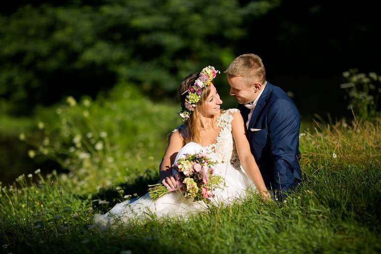 plener slubny o wschodzie slonca, sesja slubna wschod slonca, sesja slubna slask, plener slubny slask, sesja slubna na polu slonecznikow, plener slubny pole slonecznikow, sesja slubna w slonecznikach, plener slubny sloneczniki, romantyczna sesja slubna slask, fotografia slubna czestochowa, zdjecia slubne zawiercie, fotografia ślubna Kraków, fotografia ślubna śląsk, zdjęcia ślubne kraków, fotograf ślubny śląsk, dwóch fotografów na ślub, fotograf czechowice, zdjęcia ślubne bielsko, fotografia ślubna bielsko, www.magiaobrazu.com, Anna i Jacek Bieniek,