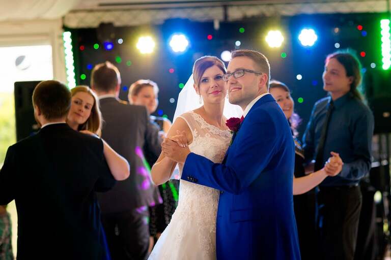 plenerowy slub slask, slub plenerowy w beskidach, slub w alpinie, wesele w alpinie, plenerowa ceremonia alpin, ceremonia w plenerze alpin, wesele w hotelu Alpin w Szczyrku, wesele w alpinie szczyrk, fotografia slubna szczyrk, zdjecia slubne szczyrk, fotograf slubny szczyrk, fotografia slubna slask, fotografia slubna katowice, zdjecia slubne katowice, fotograf slubny katowice, zdjecia slubne bielsko, dwoch fotografow na slub, fotografia slubna krakow,