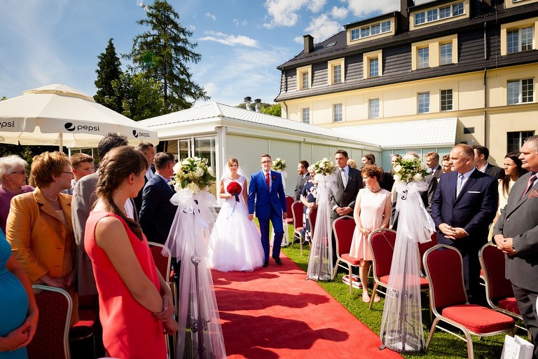 plenerowy slub slask, slub plenerowy w beskidach, slub w alpinie, wesele w alpinie, plenerowa ceremonia alpin, ceremonia w plenerze alpin, wesele w hotelu Alpin w Szczyrku, wesele w alpinie szczyrk, fotografia slubna szczyrk, zdjecia slubne szczyrk, fotograf slubny szczyrk, fotografia slubna slask, fotografia slubna katowice, zdjecia slubne katowice, fotograf slubny katowice, zdjecia slubne bielsko, dwoch fotografow na slub, fotografia slubna krakow,