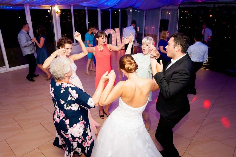 plenerowy slub slask, slub plenerowy w beskidach, slub w alpinie, wesele w alpinie, plenerowa ceremonia alpin, ceremonia w plenerze alpin, wesele w hotelu Alpin w Szczyrku, wesele w alpinie szczyrk, fotografia slubna szczyrk, zdjecia slubne szczyrk, fotograf slubny szczyrk, fotografia slubna slask, fotografia slubna katowice, zdjecia slubne katowice, fotograf slubny katowice, zdjecia slubne bielsko, dwoch fotografow na slub, fotografia slubna krakow,