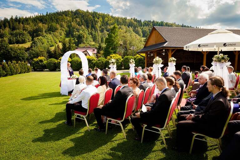 plenerowy slub slask, slub plenerowy w beskidach, slub w alpinie, wesele w alpinie, plenerowa ceremonia alpin, ceremonia w plenerze alpin, wesele w hotelu Alpin w Szczyrku, wesele w alpinie szczyrk, fotografia slubna szczyrk, zdjecia slubne szczyrk, fotograf slubny szczyrk, fotografia slubna slask, fotografia slubna katowice, zdjecia slubne katowice, fotograf slubny katowice, zdjecia slubne bielsko, dwoch fotografow na slub, fotografia slubna krakow,