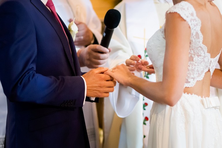 fotografia slubna mogilany, zdjecia slubne mogilany, fotograf slubny mogilany, polsko-francuski slub, fotografia slubna krakow, fotografia slubna katowice, zdjecia slubne krakow, fotograf slubny katowice, wesele sala Triana Mogilany, slub w kosciele w Mogilanach, slub kosciol Mogilany, fotograf slubny bielsko, zespol fireband na wesele, barmani na wesele cava&bar, zdjecia slubne slask, dwoch fotografow na slub,