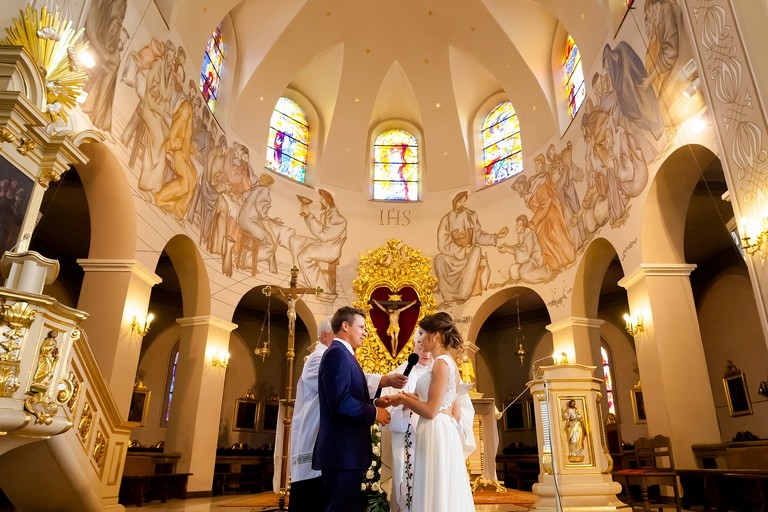 fotografia slubna mogilany, zdjecia slubne mogilany, fotograf slubny mogilany, polsko-francuski slub, fotografia slubna krakow, fotografia slubna katowice, zdjecia slubne krakow, fotograf slubny katowice, wesele sala Triana Mogilany, slub w kosciele w Mogilanach, slub kosciol Mogilany, fotograf slubny bielsko, zespol fireband na wesele, barmani na wesele cava&bar, zdjecia slubne slask, dwoch fotografow na slub,