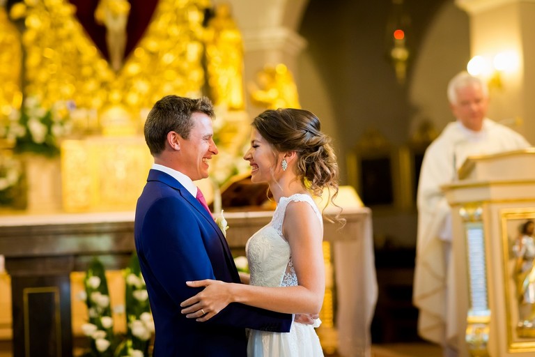 fotografia slubna mogilany, zdjecia slubne mogilany, fotograf slubny mogilany, polsko-francuski slub, fotografia slubna krakow, fotografia slubna katowice, zdjecia slubne krakow, fotograf slubny katowice, wesele sala Triana Mogilany, slub w kosciele w Mogilanach, slub kosciol Mogilany, fotograf slubny bielsko, zespol fireband na wesele, barmani na wesele cava&bar, zdjecia slubne slask, dwoch fotografow na slub,