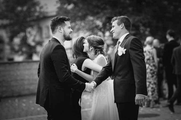 fotografia slubna mogilany, zdjecia slubne mogilany, fotograf slubny mogilany, polsko-francuski slub, fotografia slubna krakow, fotografia slubna katowice, zdjecia slubne krakow, fotograf slubny katowice, wesele sala Triana Mogilany, slub w kosciele w Mogilanach, slub kosciol Mogilany, fotograf slubny bielsko, zespol fireband na wesele, barmani na wesele cava&bar, zdjecia slubne slask, dwoch fotografow na slub,