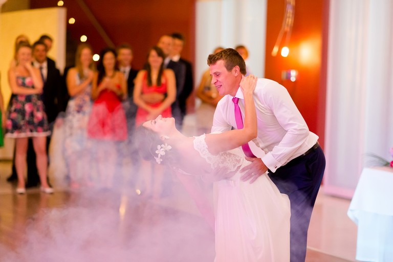 fotografia slubna mogilany, zdjecia slubne mogilany, fotograf slubny mogilany, polsko-francuski slub, fotografia slubna krakow, fotografia slubna katowice, zdjecia slubne krakow, fotograf slubny katowice, wesele sala Triana Mogilany, slub w kosciele w Mogilanach, slub kosciol Mogilany, fotograf slubny bielsko, zespol fireband na wesele, barmani na wesele cava&bar, zdjecia slubne slask, dwoch fotografow na slub,