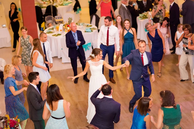 fotografia slubna mogilany, zdjecia slubne mogilany, fotograf slubny mogilany, polsko-francuski slub, fotografia slubna krakow, fotografia slubna katowice, zdjecia slubne krakow, fotograf slubny katowice, wesele sala Triana Mogilany, slub w kosciele w Mogilanach, slub kosciol Mogilany, fotograf slubny bielsko, zespol fireband na wesele, barmani na wesele cava&bar, zdjecia slubne slask, dwoch fotografow na slub,