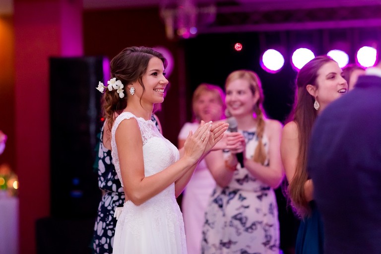 fotografia slubna mogilany, zdjecia slubne mogilany, fotograf slubny mogilany, polsko-francuski slub, fotografia slubna krakow, fotografia slubna katowice, zdjecia slubne krakow, fotograf slubny katowice, wesele sala Triana Mogilany, slub w kosciele w Mogilanach, slub kosciol Mogilany, fotograf slubny bielsko, zespol fireband na wesele, barmani na wesele cava&bar, zdjecia slubne slask, dwoch fotografow na slub,