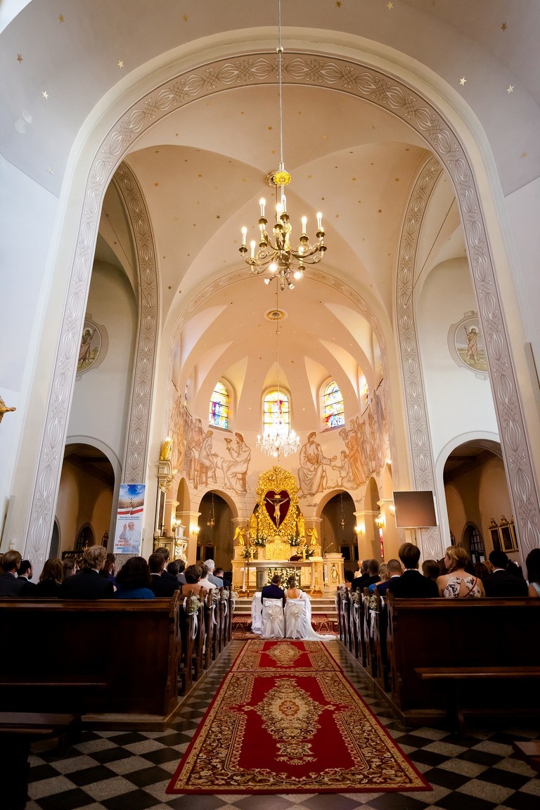 fotografia slubna mogilany, zdjecia slubne mogilany, fotograf slubny mogilany, polsko-francuski slub, fotografia slubna krakow, fotografia slubna katowice, zdjecia slubne krakow, fotograf slubny katowice, wesele sala Triana Mogilany, slub w kosciele w Mogilanach, slub kosciol Mogilany, fotograf slubny bielsko, zespol fireband na wesele, barmani na wesele cava&bar, zdjecia slubne slask, dwoch fotografow na slub,