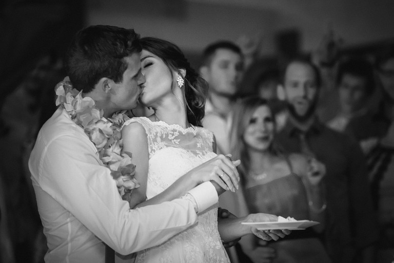 fotografia slubna mogilany, zdjecia slubne mogilany, fotograf slubny mogilany, polsko-francuski slub, fotografia slubna krakow, fotografia slubna katowice, zdjecia slubne krakow, fotograf slubny katowice, wesele sala Triana Mogilany, slub w kosciele w Mogilanach, slub kosciol Mogilany, fotograf slubny bielsko, zespol fireband na wesele, barmani na wesele cava&bar, zdjecia slubne slask, dwoch fotografow na slub,