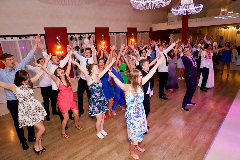 fotografia slubna mogilany, zdjecia slubne mogilany, fotograf slubny mogilany, polsko-francuski slub, fotografia slubna krakow, fotografia slubna katowice, zdjecia slubne krakow, fotograf slubny katowice, wesele sala Triana Mogilany, slub w kosciele w Mogilanach, slub kosciol Mogilany, fotograf slubny bielsko, zespol fireband na wesele, barmani na wesele cava&bar, zdjecia slubne slask, dwoch fotografow na slub,