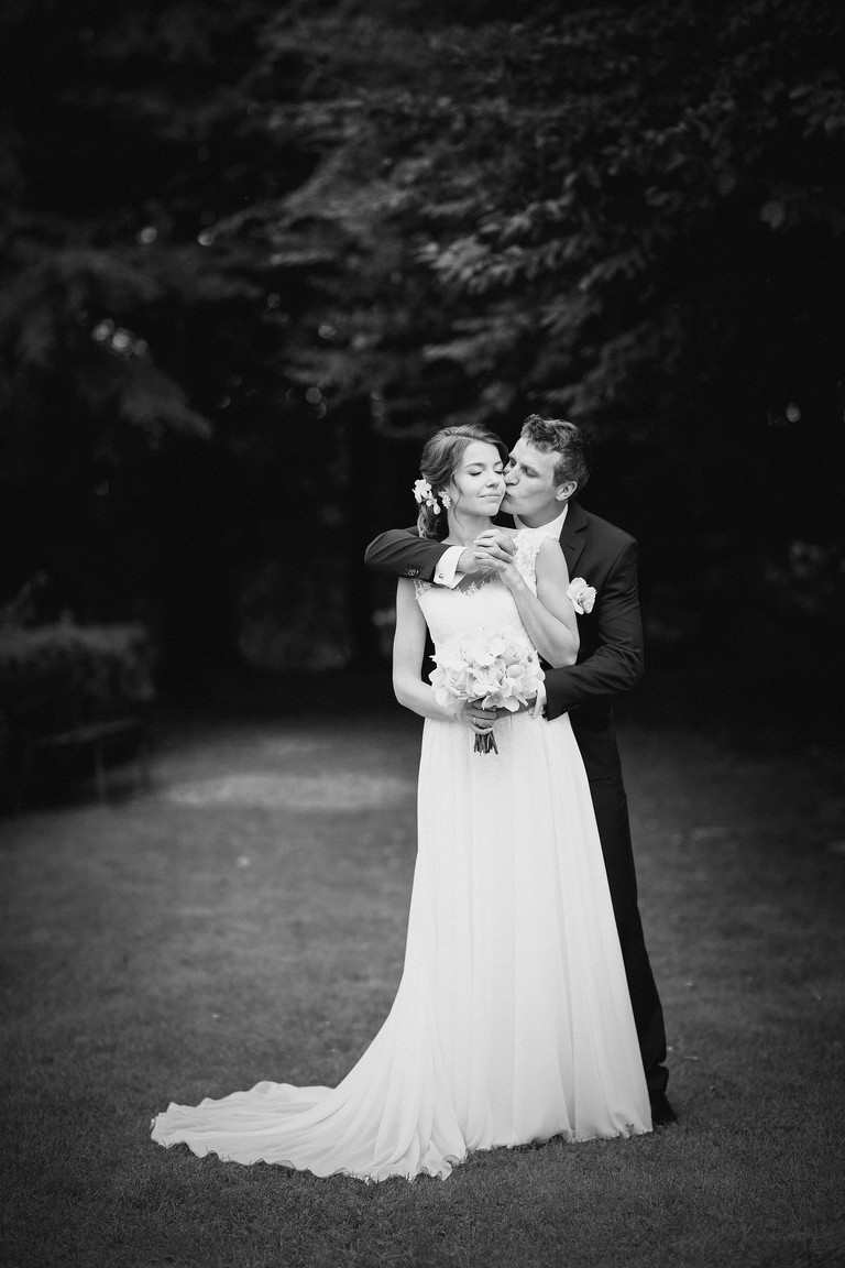 fotografia slubna mogilany, zdjecia slubne mogilany, fotograf slubny mogilany, polsko-francuski slub, fotografia slubna krakow, fotografia slubna katowice, zdjecia slubne krakow, fotograf slubny katowice, fotograf slubny bielsko, zdjecia slubne slask, sesja w parku w mogilanach, plener slubny mogilany, dwoch fotografow na slub, sesja slubna mogilany, plener slubny w mogilanach, sesja slubna pod krakowem